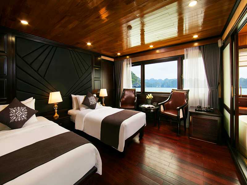 Noble Suite - 3 Pax/ Cabin (Location: 1st Deck - Jacuzzi in suite)