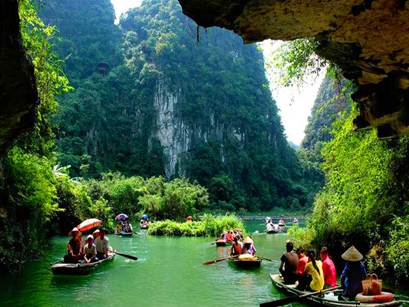 Hanoi - Ninh Binh - Hoa Lu - Tam Coc Grottoes (Trang An Grottoes) - 1 Day Tour